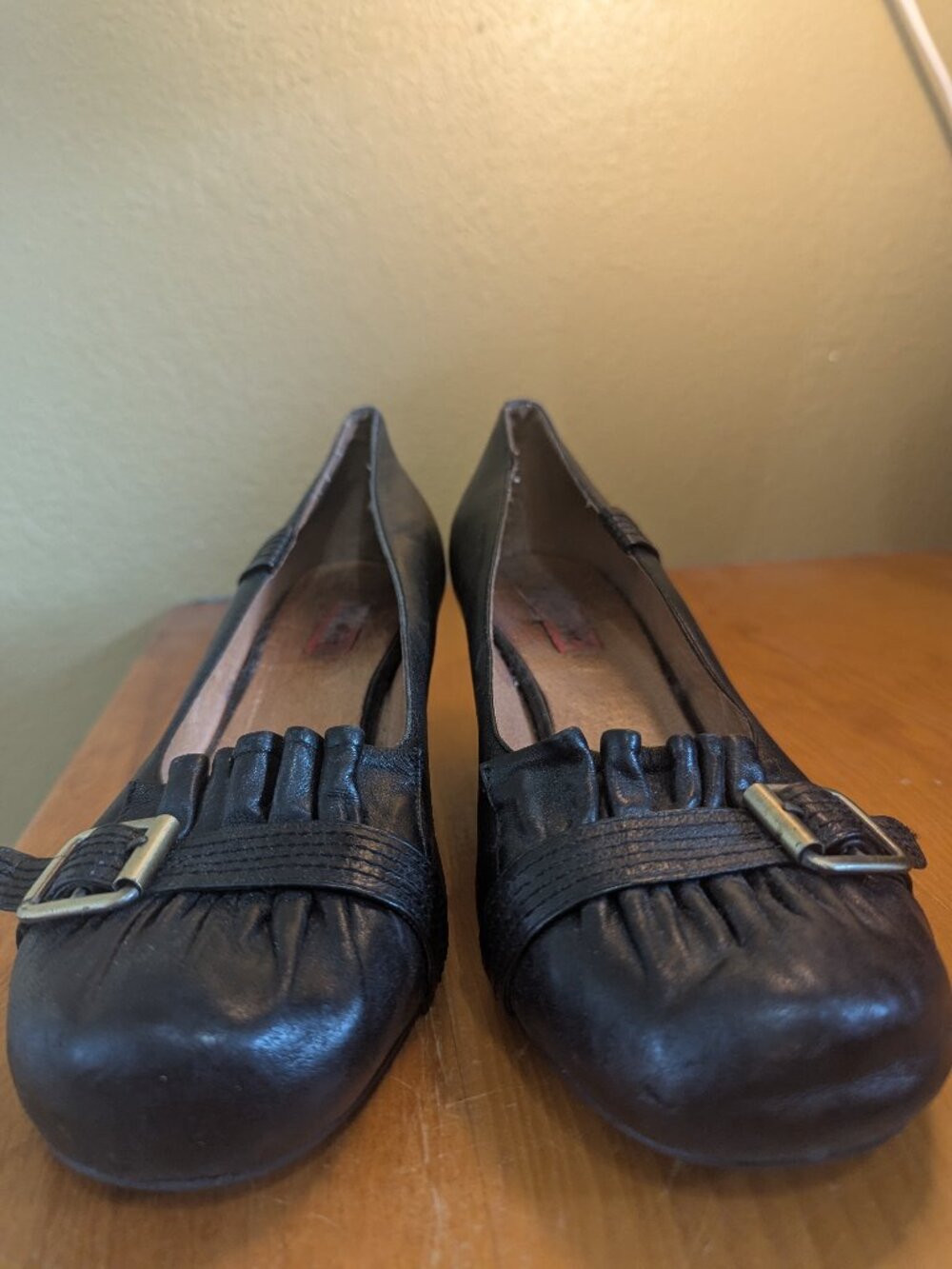 Cute Miz Mooz vintage pumps
